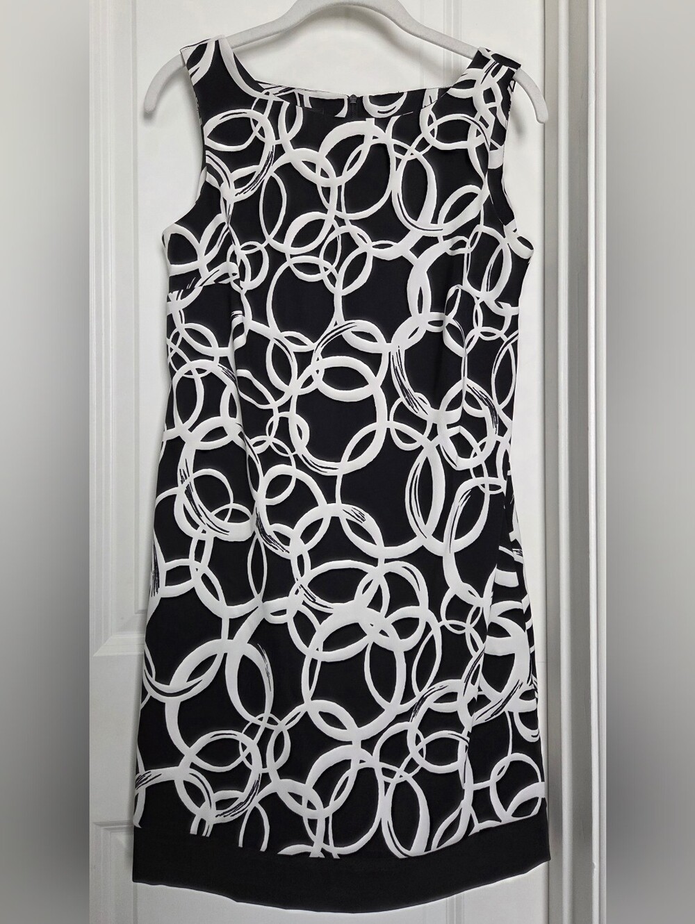 AB Studio Sleeveless Bold Geometric Print Sheath Dress, Size 4. Back Zipper.